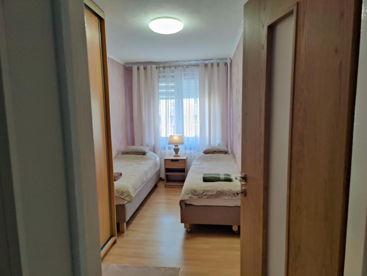 Dwupokojowe Mieszkanie Nowy Dwor Mazowiecki Luaran gambar